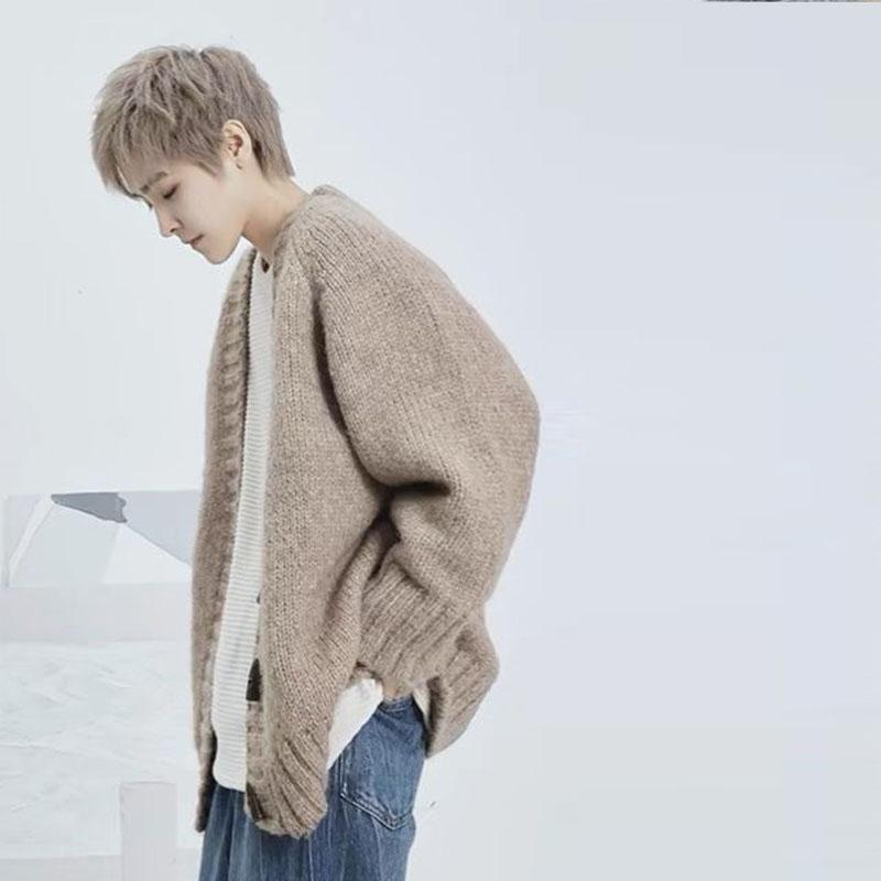 

Японский ретро ленивый стиль, свитер с пуговицами из коровьего рога, куртка для женщин на весну и осень, новый вязаный кардиган, топ свободного кроя One Size хаки