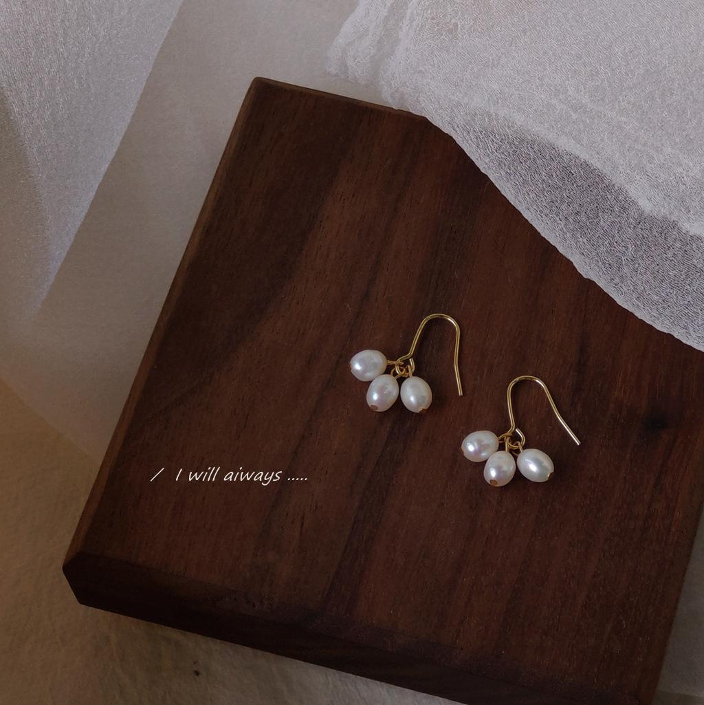 

Французский instagram tiktok, влиятельный человек, короткие серьги ручной работы с пресноводным жемчугом, французские романтические нишевые простые серьги