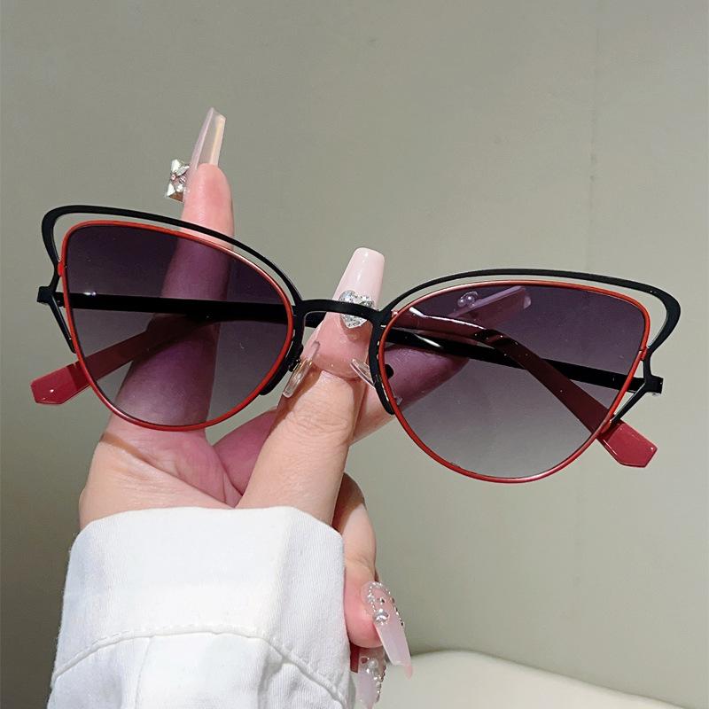 Vintage Butterfly Anti Blue Light Optical Glasses Women Luxury Myopia Customize Prescription Eye Glasses Metal New Cat Eye Frame