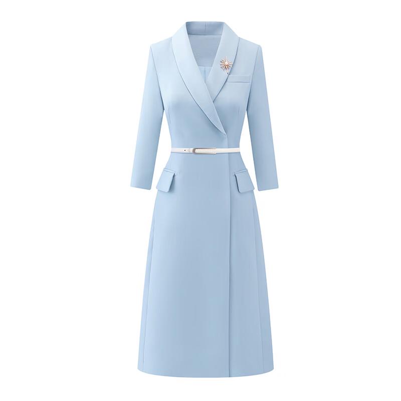 

Женское платье-костюм для деловых поездок с V-образным вырезом S