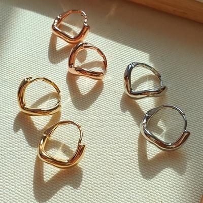 Women's Daily Minah Curving Earrings