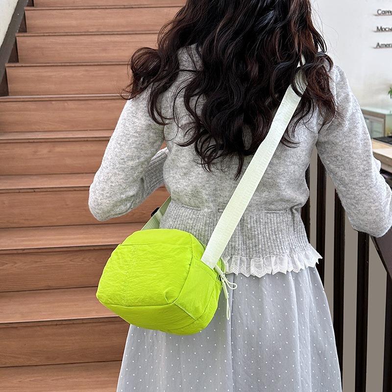 Shoulder bag trendy fashion simple solid color casual messenger bag versatile light literary style small square bag