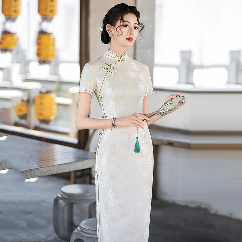 Off-white National Style New Chinese Long Cheongsam Improved Young Women's High-end Sense Retro Slim Catwalk Summer