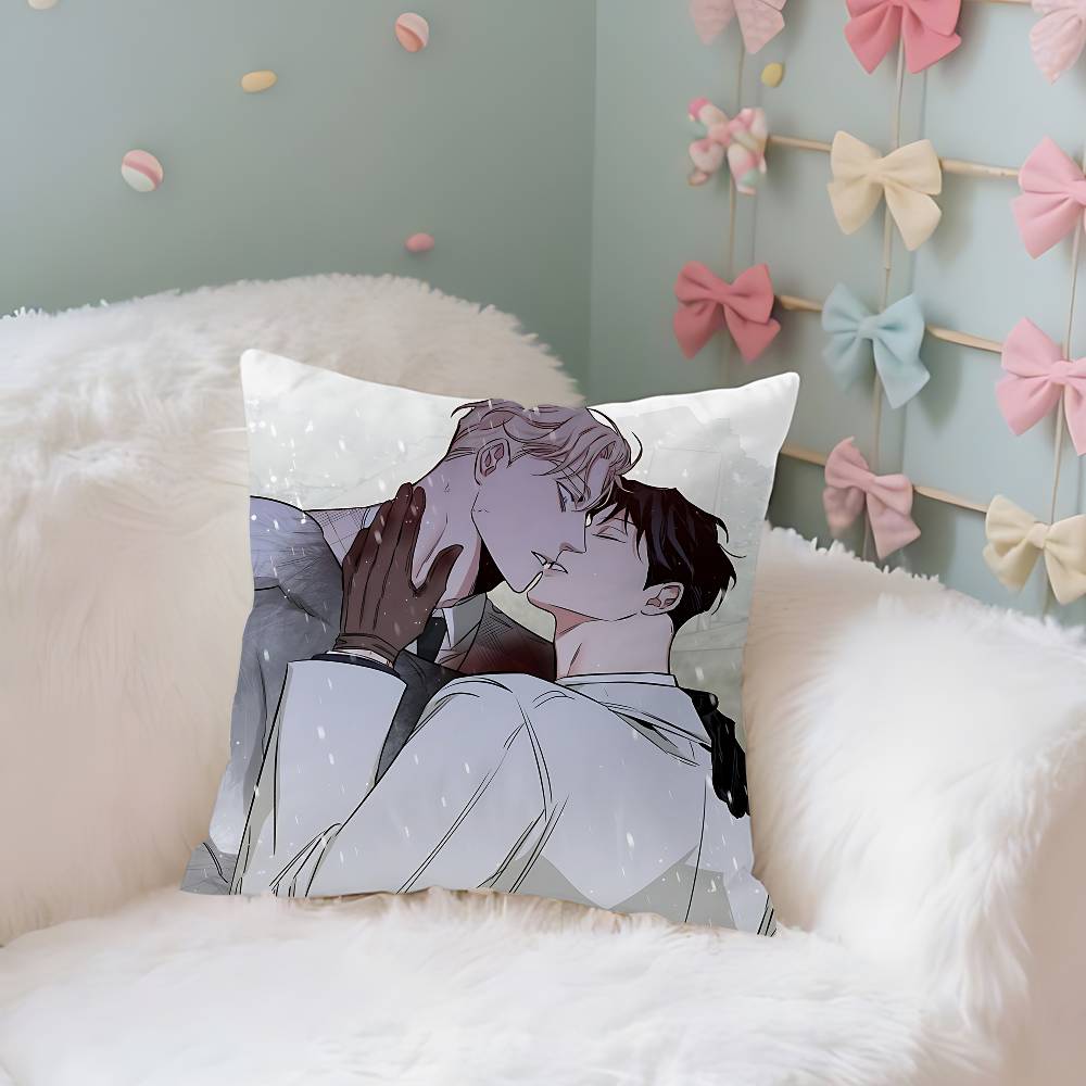 Manhwa R-roses And C-champagne Throw Pillow Covers Pattern Cushion Cover Suitable For Sofa Bedroom Car Pillow Cover