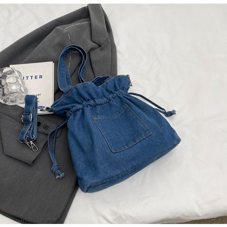 IELGY Корейская версия модной повседневной джинсовой сумки-ведра большой вместимости — фото 11