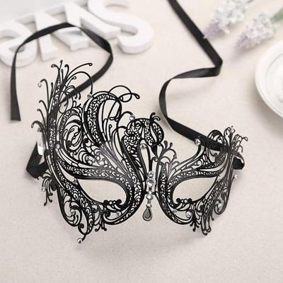Rhinestones Venetian Carnival Butterfly Masquerade Metal Hollow Carving Mask
