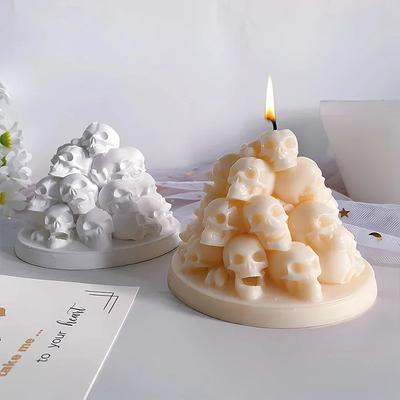 Un tas de bougies crâne Moule en silicone Crâne Pyramide 3D Artisanat Crâne Moule pour résine Plâtre Ciment Savon Décoration Halloween Cadeaux