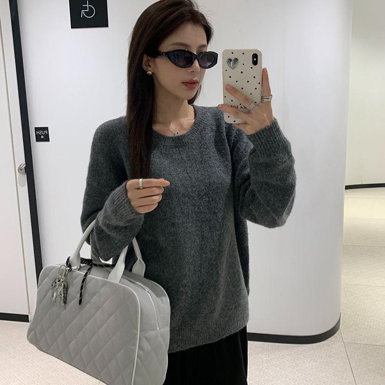Laid-back Round-neck Pullover for Women Long-sleeved Loose Sweater for Women Solid-colored Inner Knitted Sweater for Autumn and Winter