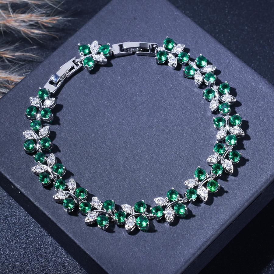 4PCS Exquisite Green Zircon Inlaid Fashion Jewelry Set - Includes Bracelet, Earrings, Necklace, and Rings for Everyday Wear