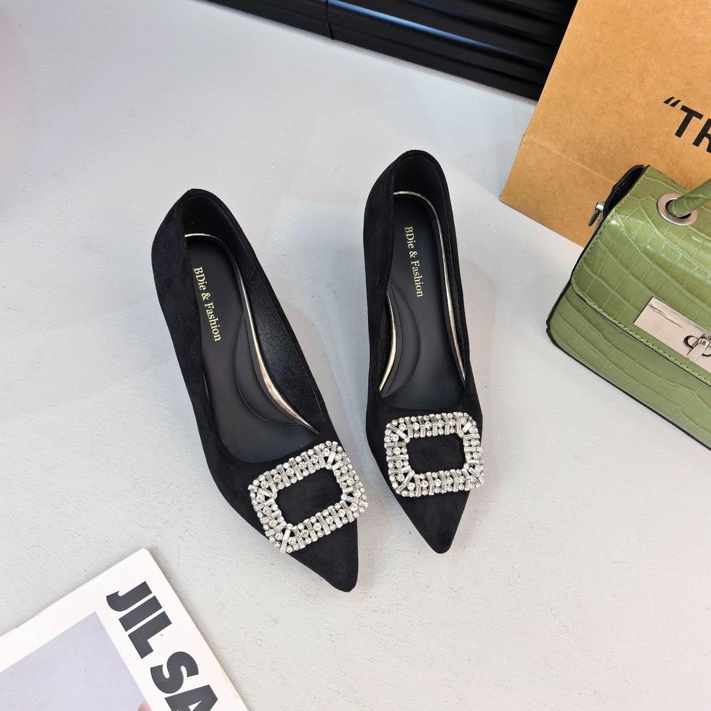 Viereckschnalle High Heels Weiblichkeit fortgeschritten keine müden Füße dünne Absätze schwarz Arbeitsschuhe spitz Einzelne Schuhe 2025 Herbst neu