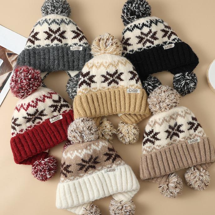 Ladies Snowflake Christmas Wool Hat Winter Fleece Thickened Cold Warm Hat Outdoor Travel Ear Hat New