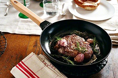 Pánev s rukojetí staub, litá smaltovaná pánev, kompatibilní s japonskou "dřevěnou" pánví, 28 cm [Autorizovaný produkt] 40511-953