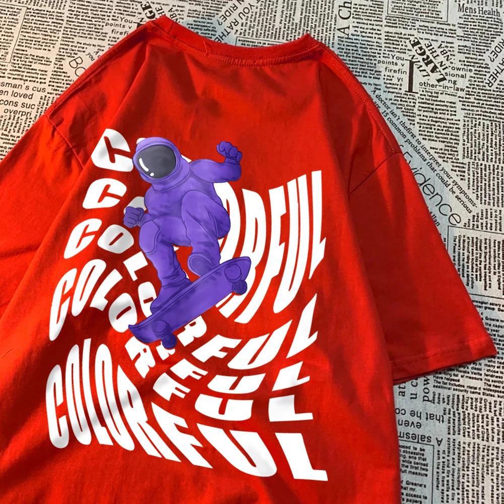 Colorful Astronaut Space Skateboard Clothes Man Crewneck Oversize T Shirt Pattern Cotton Streetsweat Fashion Loose Tshirt Women
