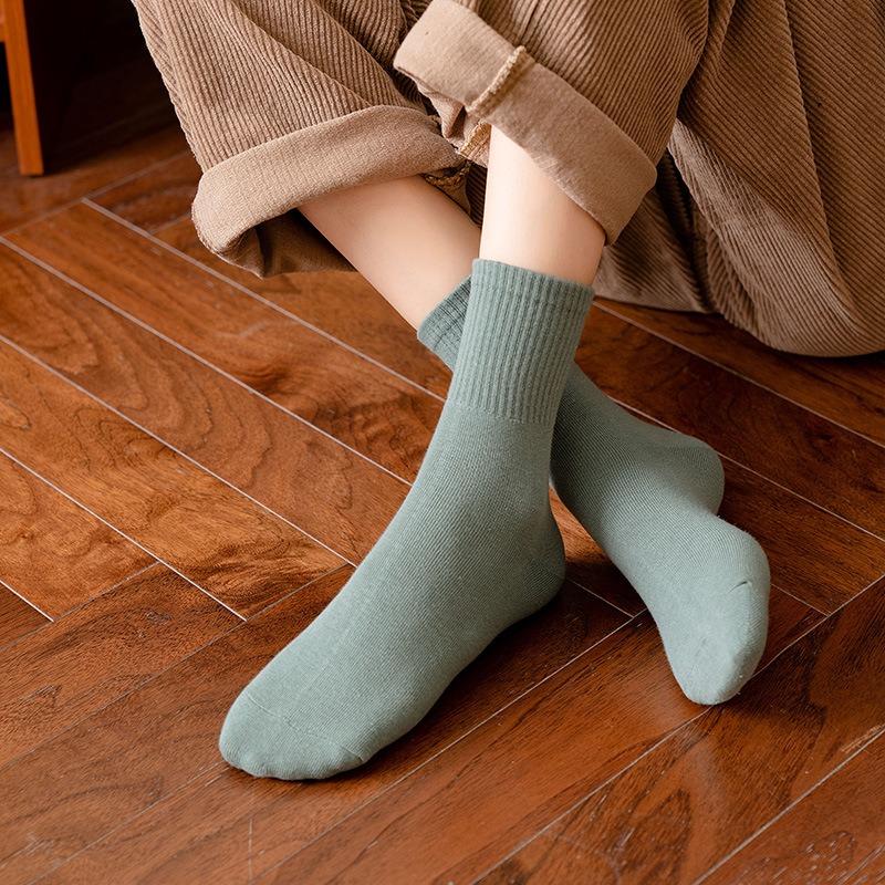Autumn and Winter Women's Solid Color Cotton Socks Mid-Calf Socks Women's Fashionable Thickened Long Socks