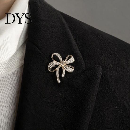 Retro Bow Pin Sparkling Rhinstone Brooch, Alloy Lapel Pin, Minimalist Women Jewelry Accessories for Suit Dress Coat Scarf Elegant
