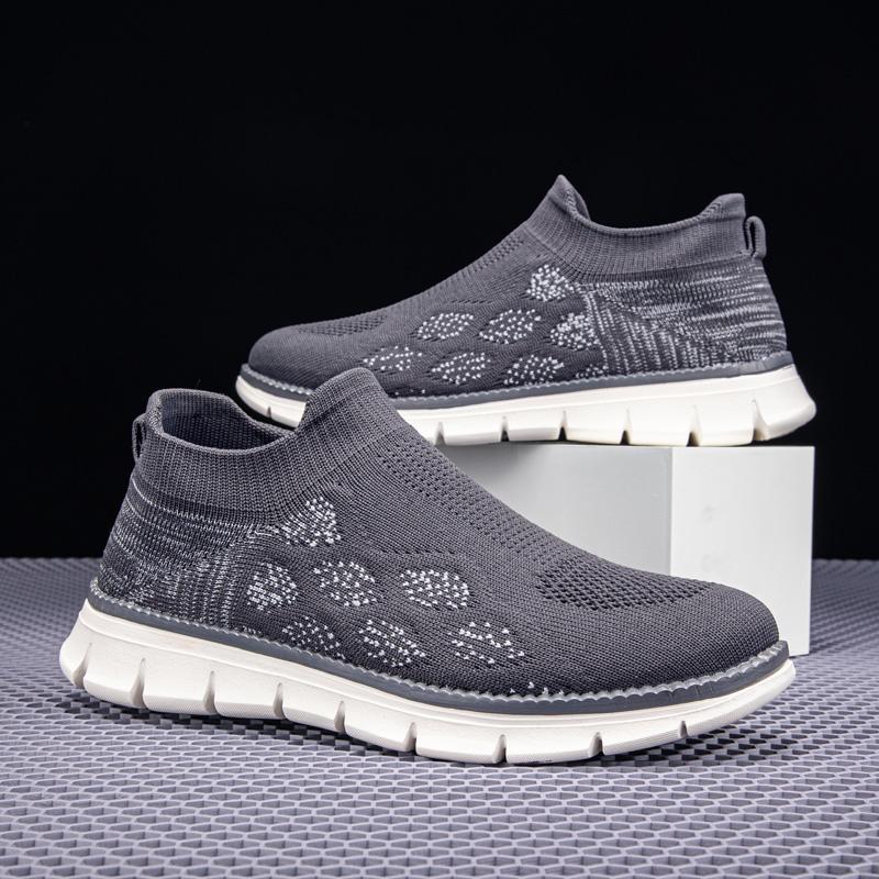 Breathable Men Casual Shoes Lightweight Outdoor Male Walking Shoes Anti-slip Men's Sneakers Slip on Flats Vulcanized Shoes 2024