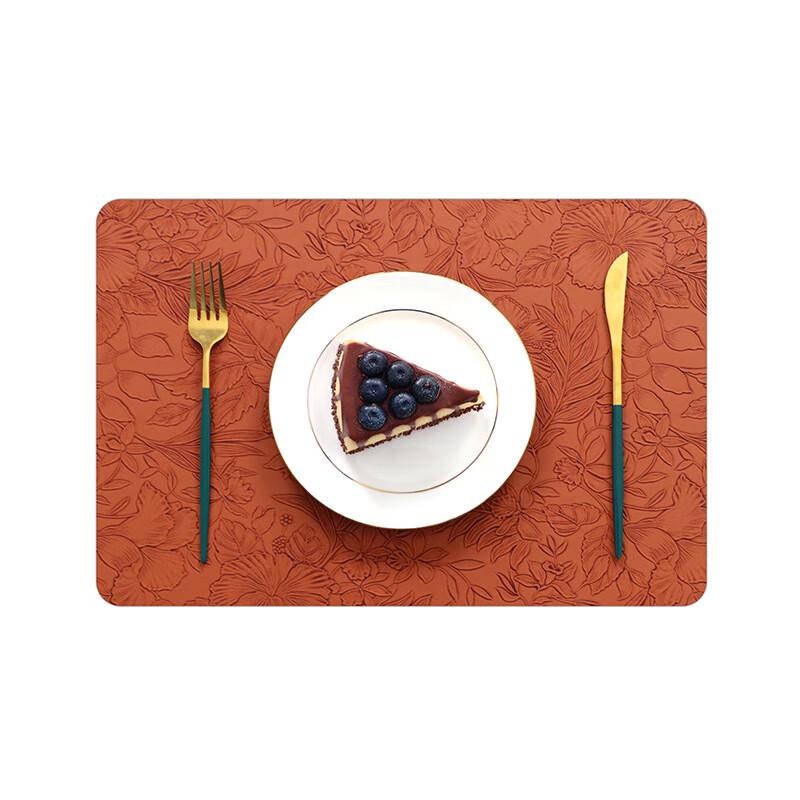 ZISIZ Embossed Leather Placemat Set