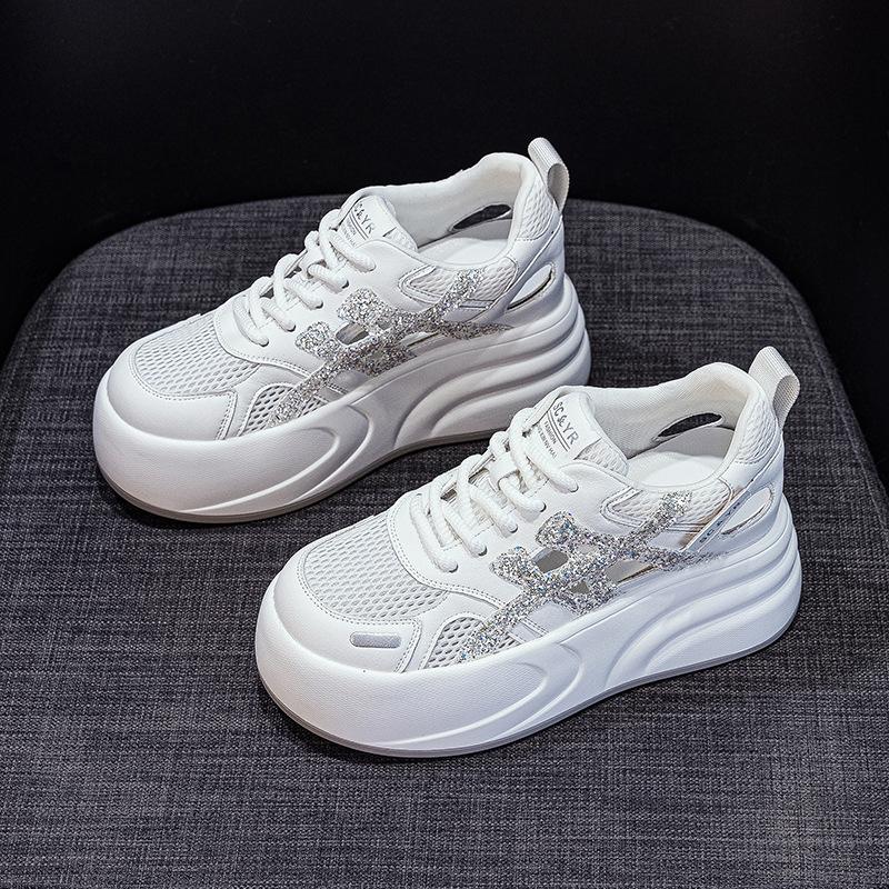 

Маленький человек толстоподошвенные увеличивающие рост маленькие белые туфли женские новые полые сетчатые туфли повседневная мода универсальные дышащие спортивные женские туфли 40