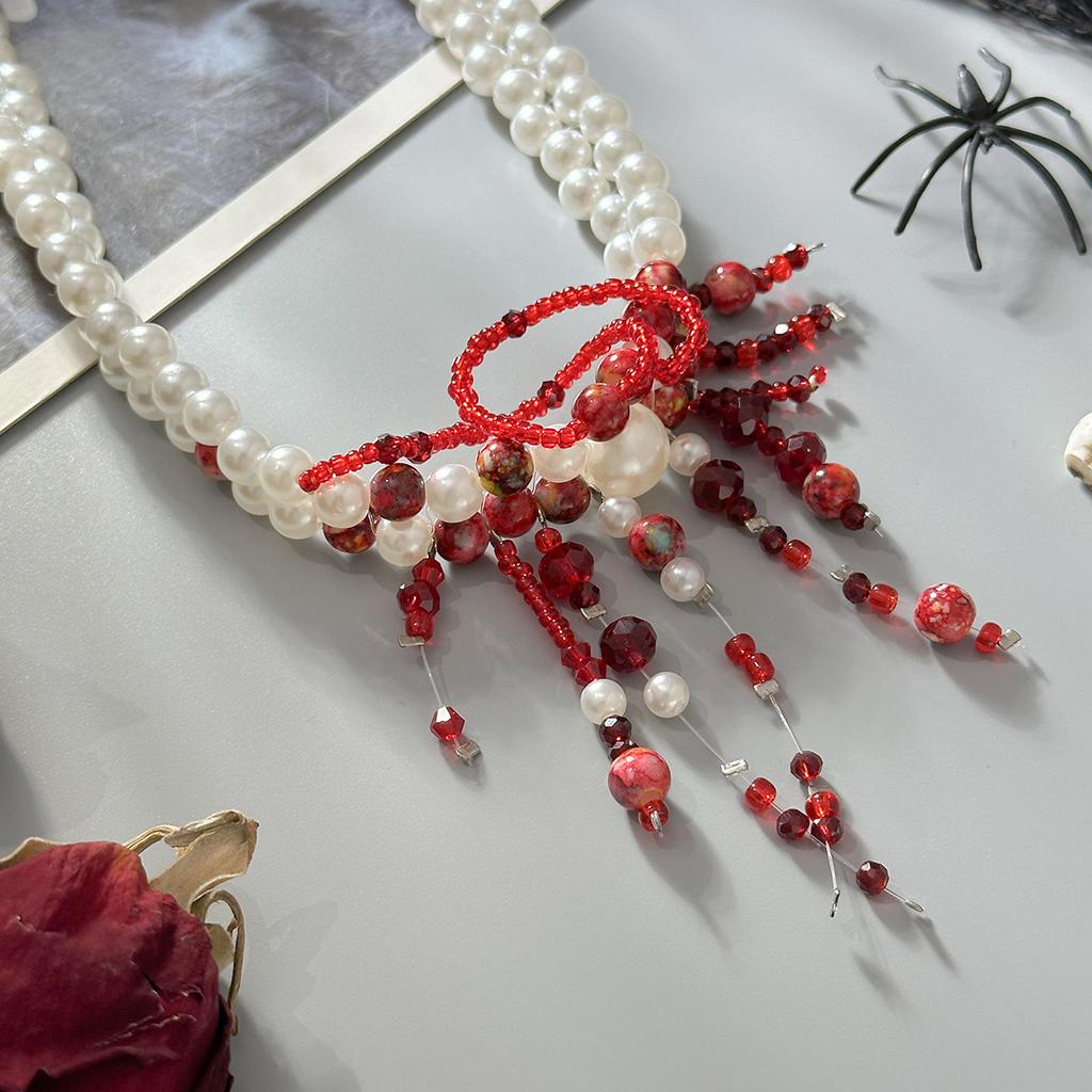 Gotický červený perlový náhrdelník Choker se skvrnami od krve Kreativní halloweenský náhrdelník s křížem a krví