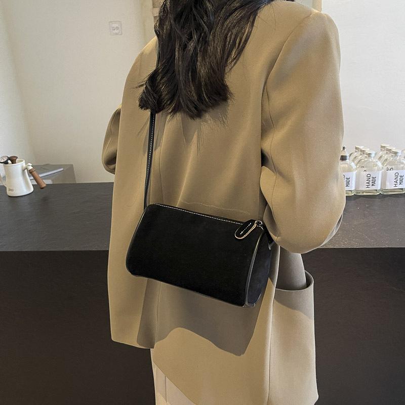 Casual Bag Women's Autumn and Winter 2025 New Fashion High-end Texture Niche Design Single Shoulder Crossbody Pillow Bag