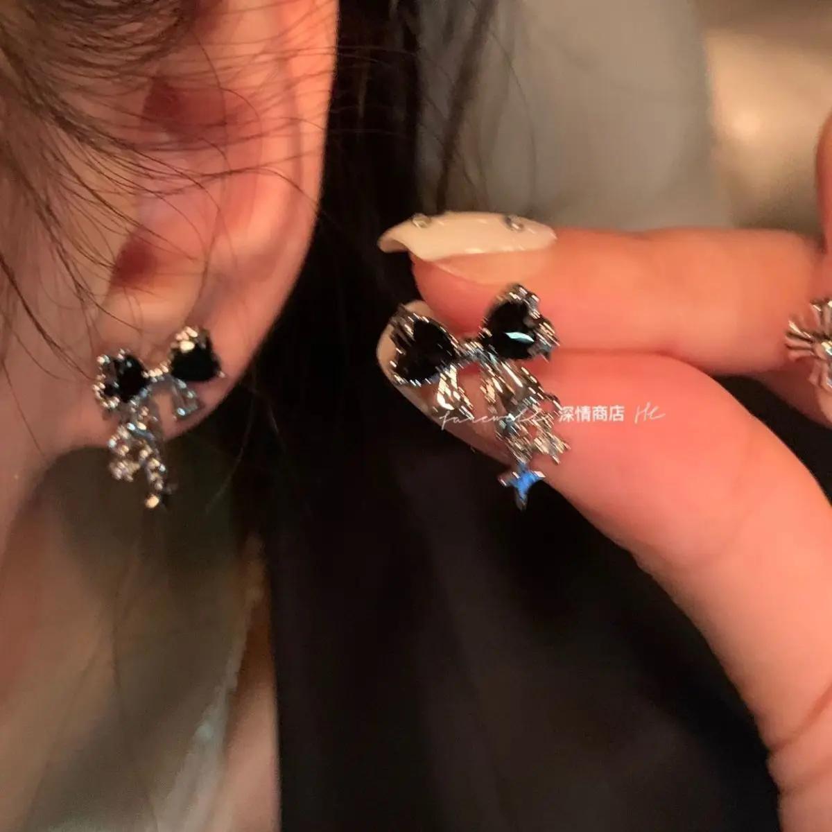 

Charm Pink Bowknot Zircon Stud Earrings for Women New Korea Fashion Star Crystal Dangle Earring Zircon Accessories Gift чорний