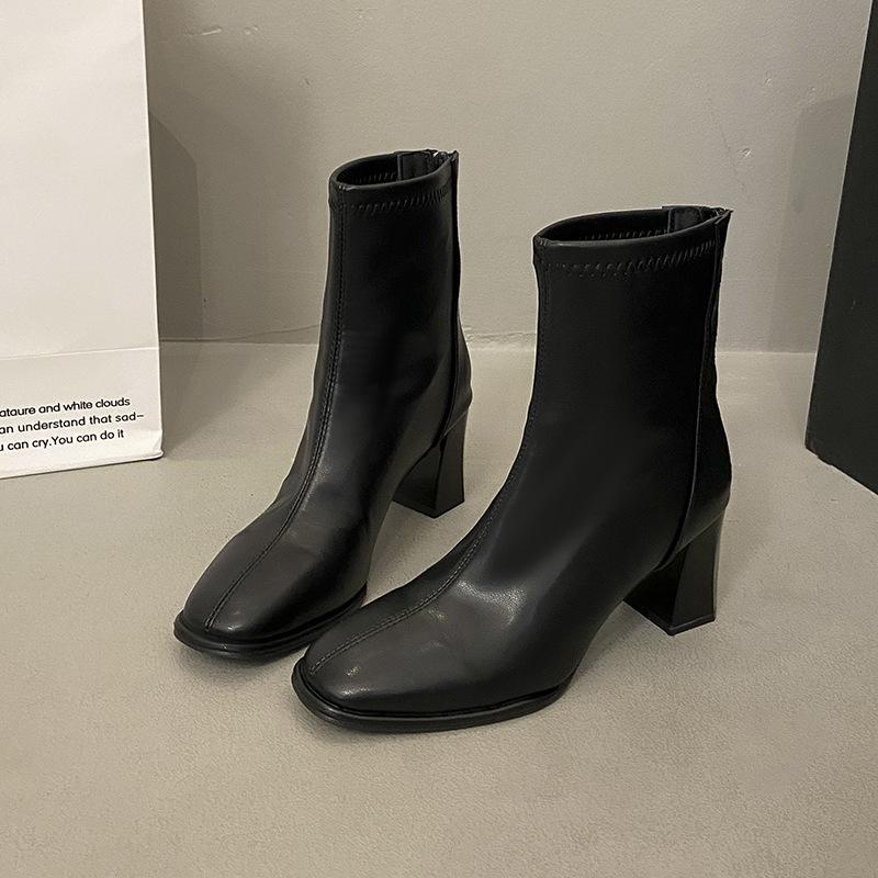 

Короткие ботинки женские осень и зима 2025 новые белые на высоком каблуке женские туфли ботинки Мартин маленькие осенне-зимние тонкие ботинки толстый каблук 42 чёрный