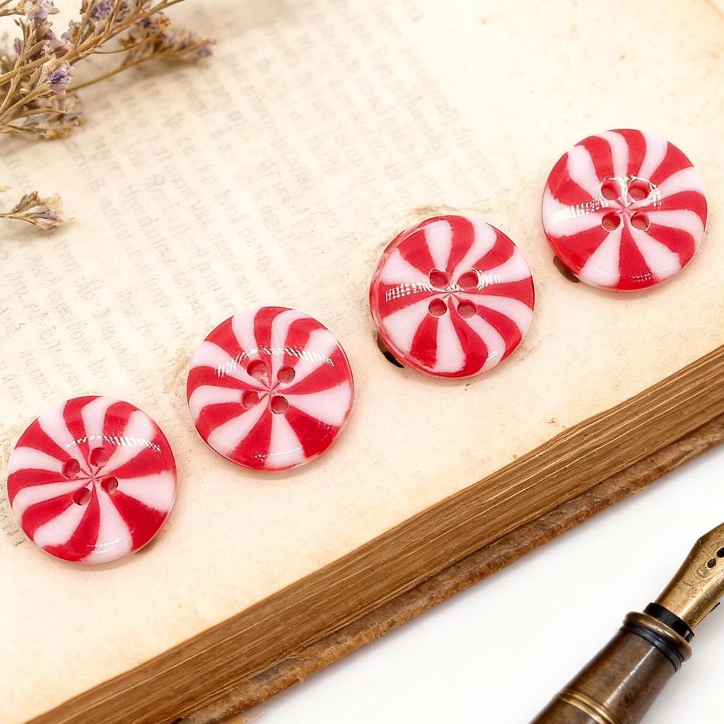 50pcs Christmas Candy Decorative Buttons Resin Red Green Crafting Holiday Buttons Kit DIY Christmas Candy Crafts For Hand Sewing