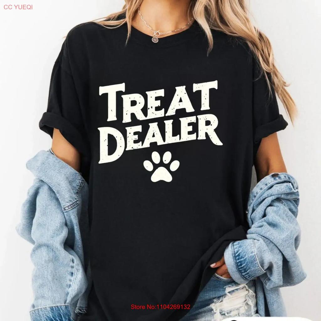 Funny Dog Lover T Shirt Mom Treat Dealer Vintage Versatile Slightly Soft Fashion Graphic Designer Clothes Stretched