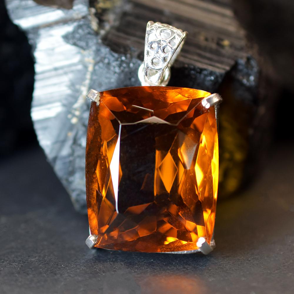 86.05Ct Argent Sterling 925 Pendentif Gemmes Taille Coussin Saphir Orange CERTIFIÉ my-468-ns