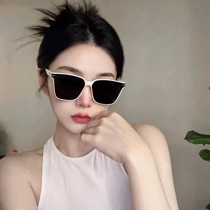 New Personalized Men Sunglasses Outdoor Fashion Trend Large Frame Sun Glasses for Women Retro Curved Lens Sunshade Eyewear Uv400