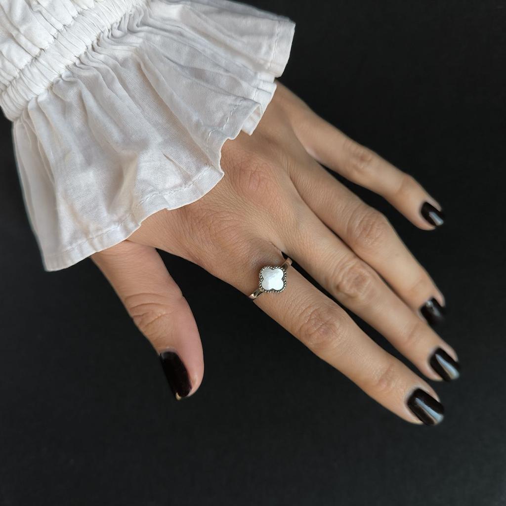 Серебряное кольцо с натуральным перламутром, вес изделия 2,12 гр (60002354)