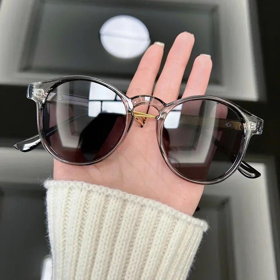 Retro Square Sunglasses Women Fashion Plastic Frame Vintage Sun Glasses Men Stylish Oversized Eyewear