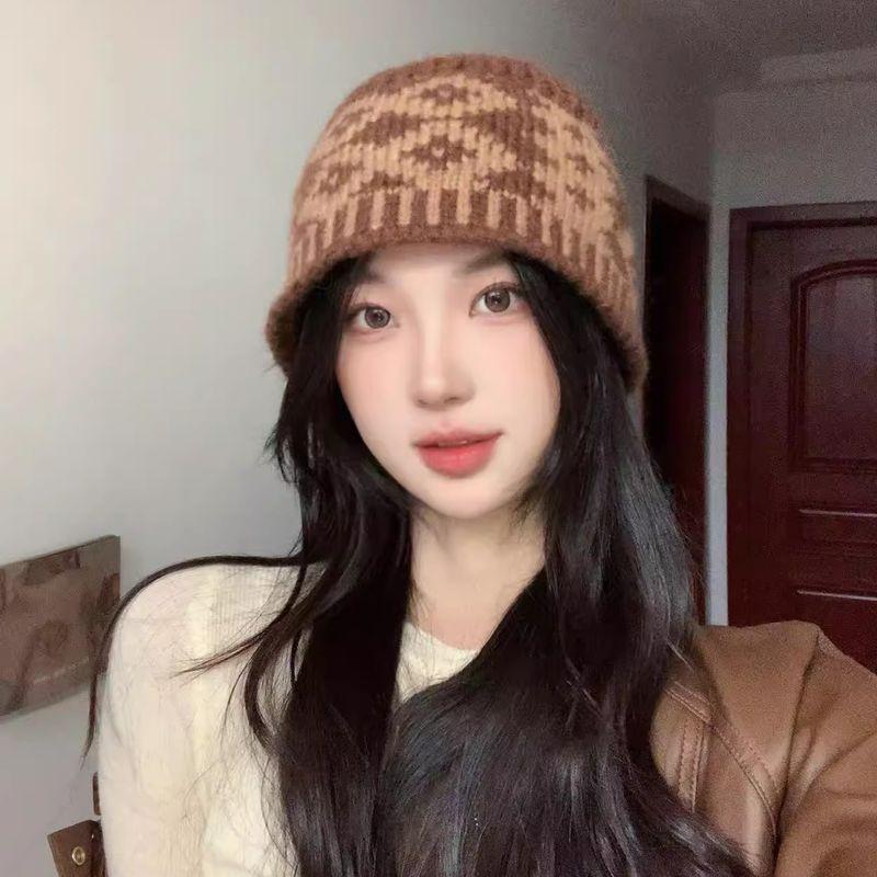 

Celebrity Knitting Korean Hat Women s 2024 New Autumn/Winter Big Head Circumference Makes Face Look Smaller Warm All-Matching Beanie Hat Trendy Curry All yards