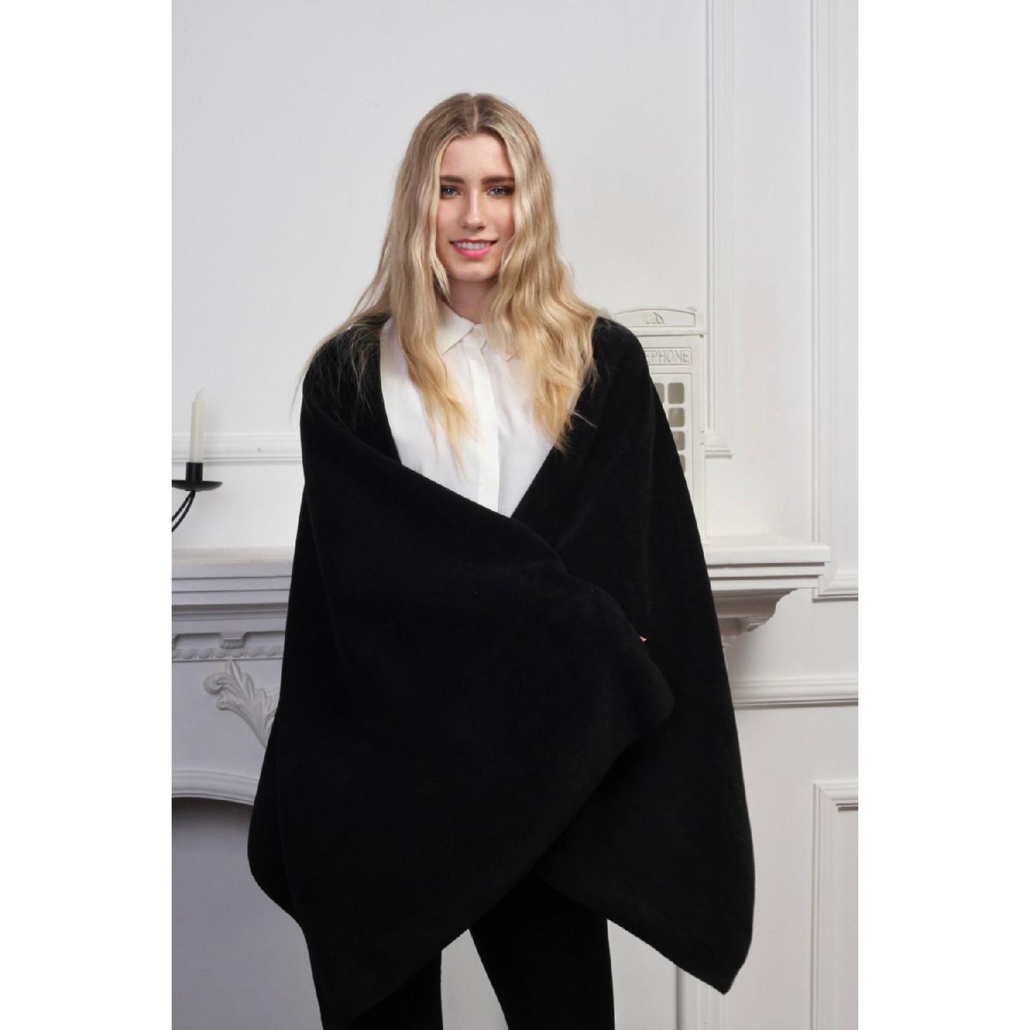 

Black Fleece Shawl Scarf Shoulder Shawl Cafe, Restaurant, Hotel Shawl чёрный