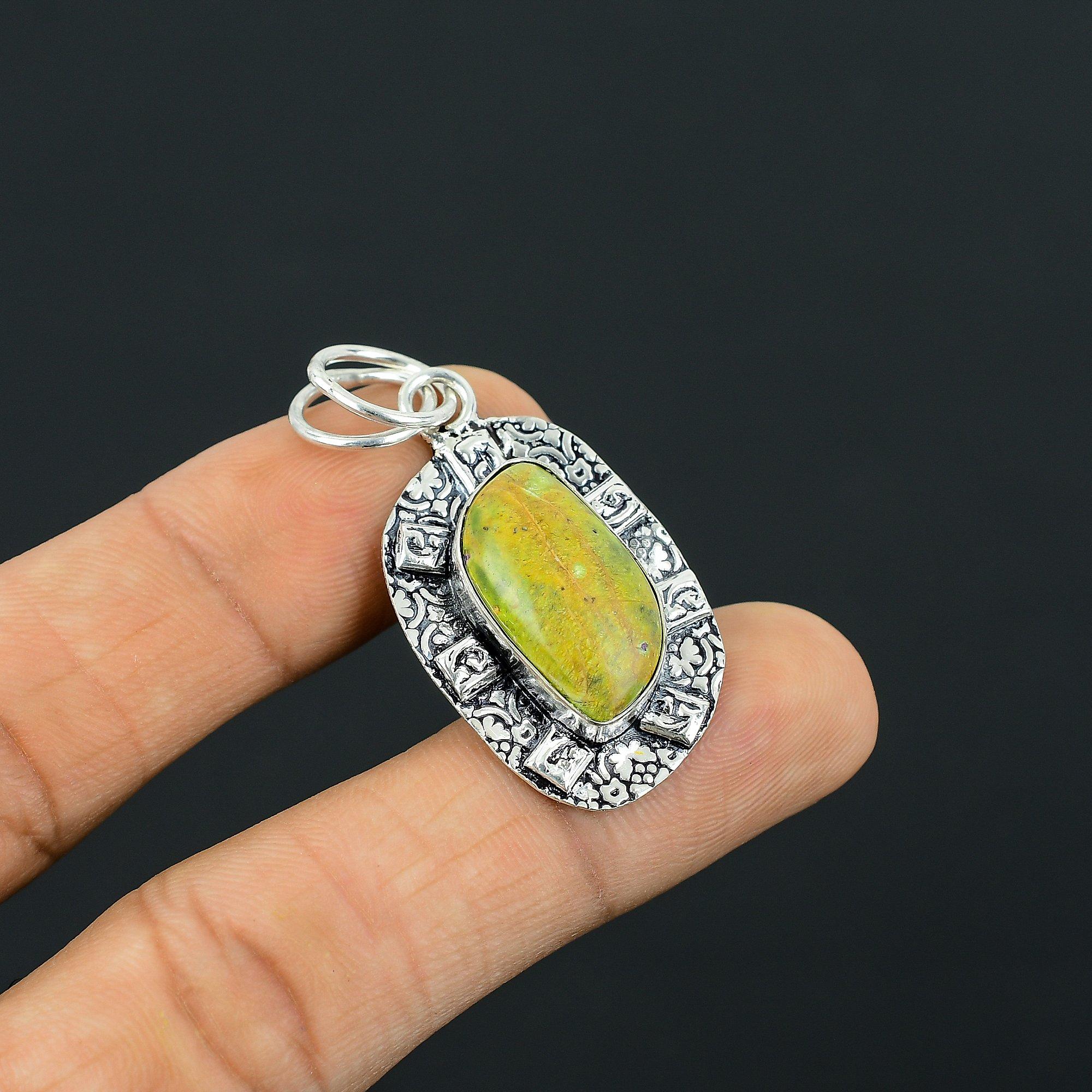 

Natural Stichtite Gemstone Indian Jewelry 925 Sterling Silver Pendant For Girls