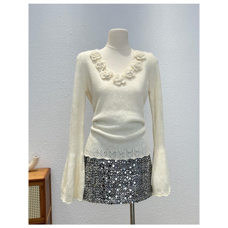 

Design Niche Long-sleeved Sweater Women s Spring and Autumn Fashion Handmade Flower Unique Chic Gentle Style Top Onesize білий