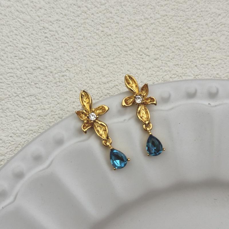 French Elegant Gold Rhinestone Flower Water Drop Stud Earrings for Women - Diamond-Inlaid High-End Accessories