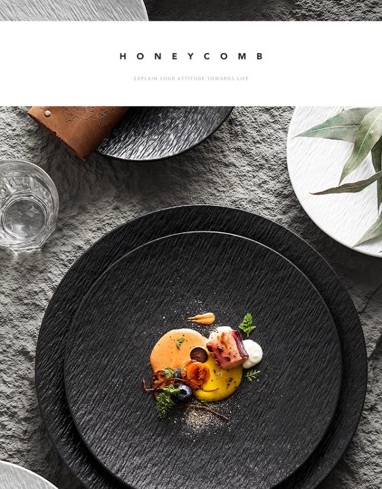 Black and White Ceramic Food-Grade Shallow Plate - Luxury Style for Meals and Breakfasts