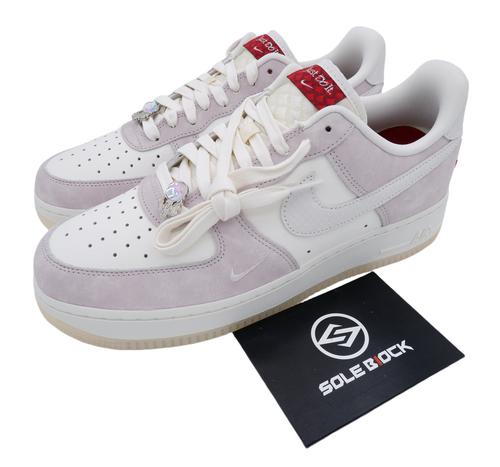 

Nike Air Force 1 Low Год Дракона AF1 Год Дракона FZ5066-111 EU 36 розовый