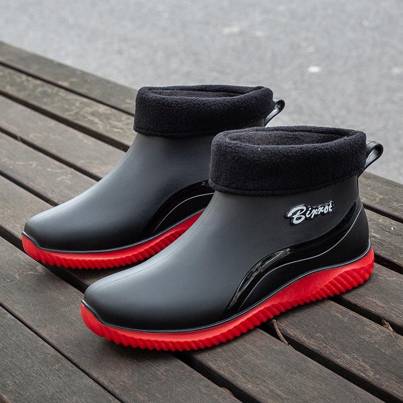 Men's and women's water shoes short tube thickened non-slip rubber shoes fashion shoes Martin snow kitchen waterproof boots couple rain shoes