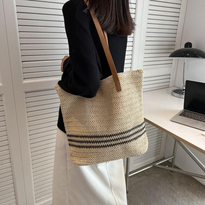 Women's Large-capacity Literary Striped Straw Bag Ethnic Style Shoulder Bag Tote Bag Handbag Vacation Beach Bag