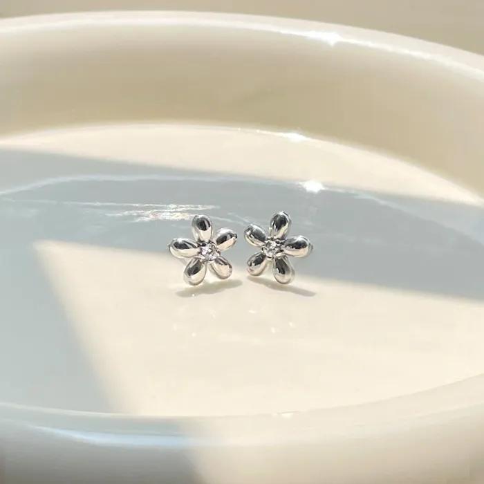 Glossy Flower Earrings