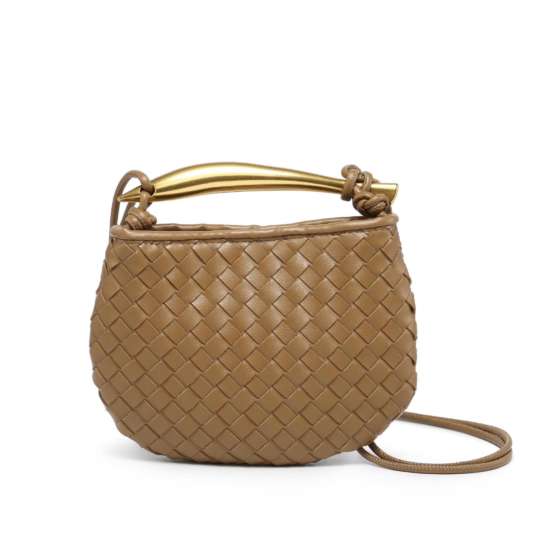 

Женская сумка-мессенджер Mini Dumpling ручной работы 22L x 2W x 15.5H cm