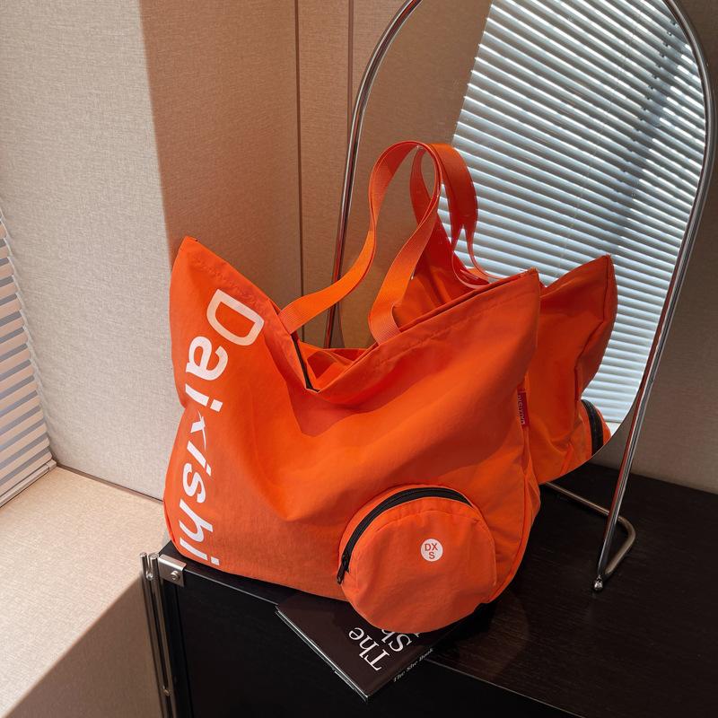 

Lightweight and Laid-back Style Bag, Large-capacity Single-shoulder Large Bag, Commuter Short Trip Tote Bag