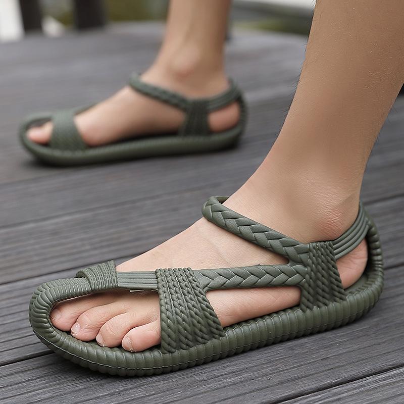 Fashion 2025 Men's Summer Hollowed-out Hand-woven Roman Sandals with Soft Soles, Personalized Beach Sandals Vietnamese flip-flops