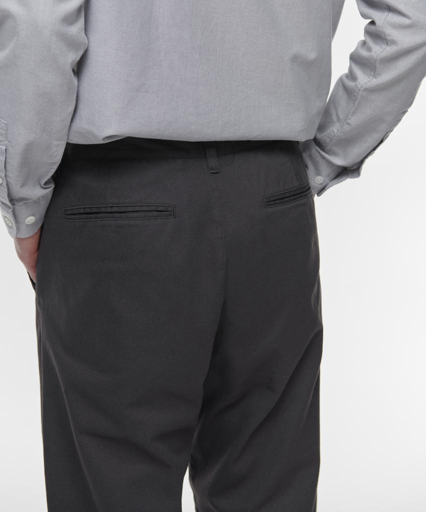 MUSINSA STANDARD One-Pleat Regular Fit Chino Pants [Dark Gray]
