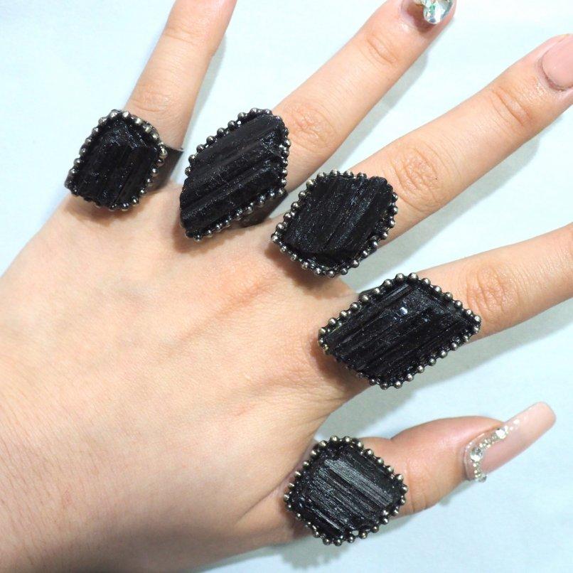 

Регулируемое кольцо из обсидиана Хэллоуин Бохо украшение Хрустальное кольцо для вечеринки Мужчины Женщины Черный камень Акцентное Кольцо Ведьмы Викка Готический стиль y2k resizable