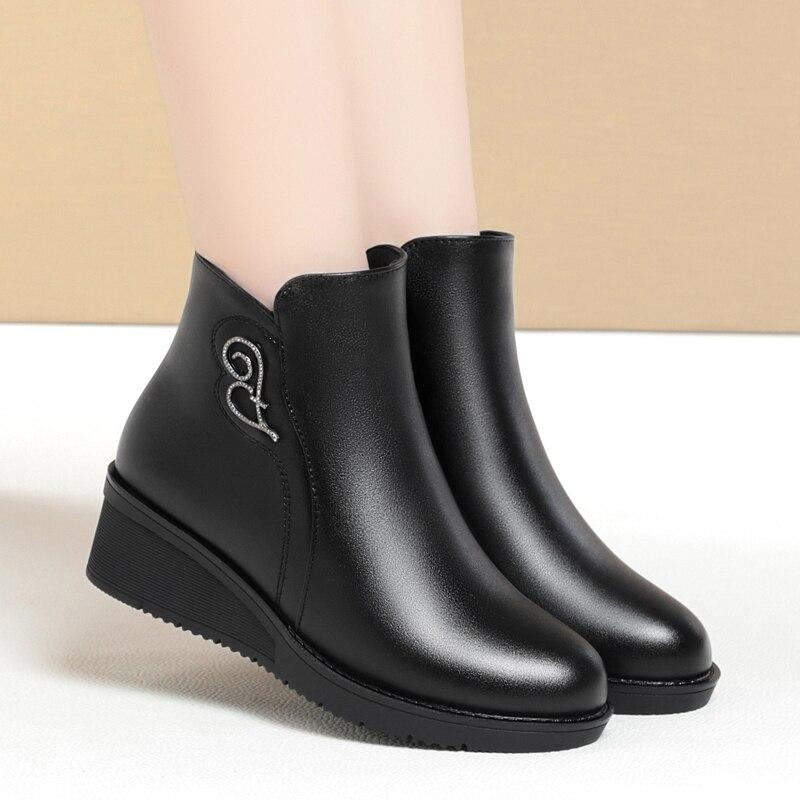 Γυναικείες μπότες χιονιού Wedge Large Size Γνήσιο δέρμα Mom Winter Boots Μεσαίο τακούνι Casual Γυναικείες κοντές μπότες