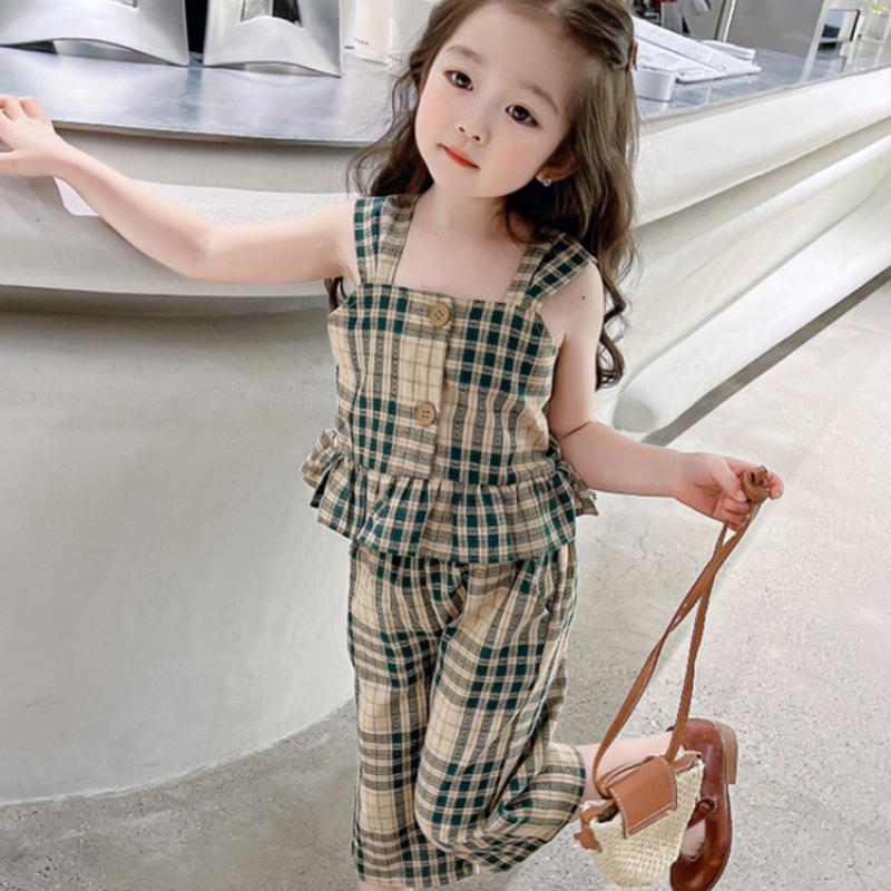 

Детский клетчатый костюм для детей от 2 до 10 лет, комплект из двух предметов, новинка 2023 года, летний новый топ на подтяжках для девочек + укороченные штаны, детская повседневная одежда