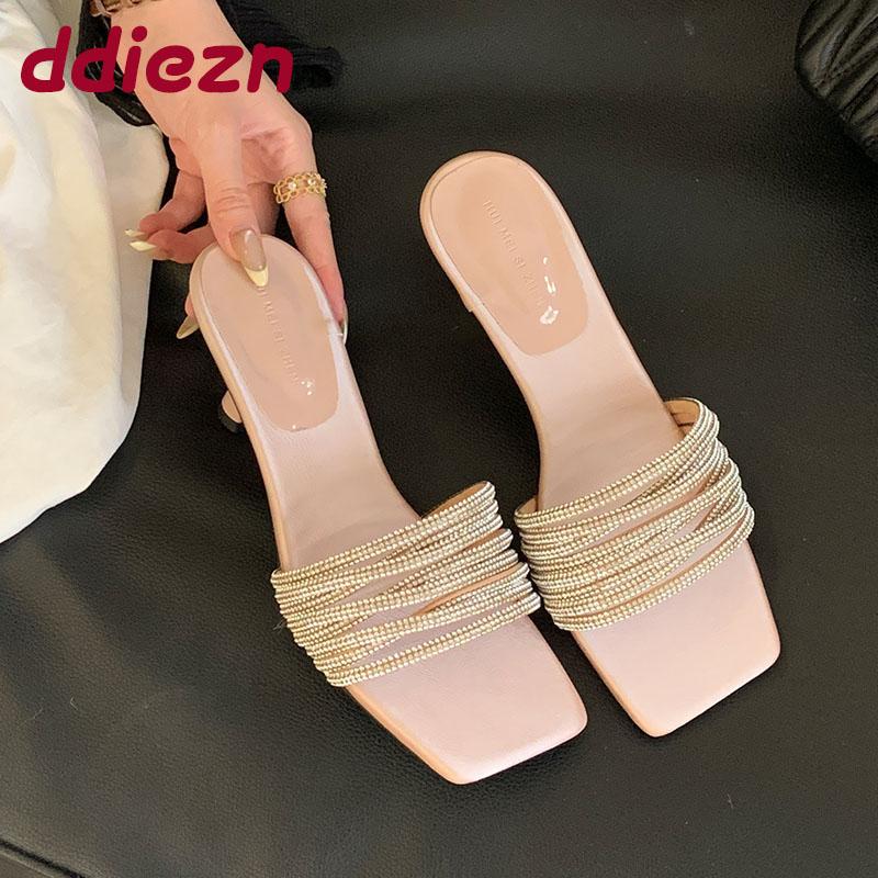 Mode Sommer Frühling Luxus Bling Damen Pumps Absätze Schuhe Strass Mode Eckige Zehenpartie Damen Dünne Absätze Pantoletten Schuhe Weibliche Sandalen